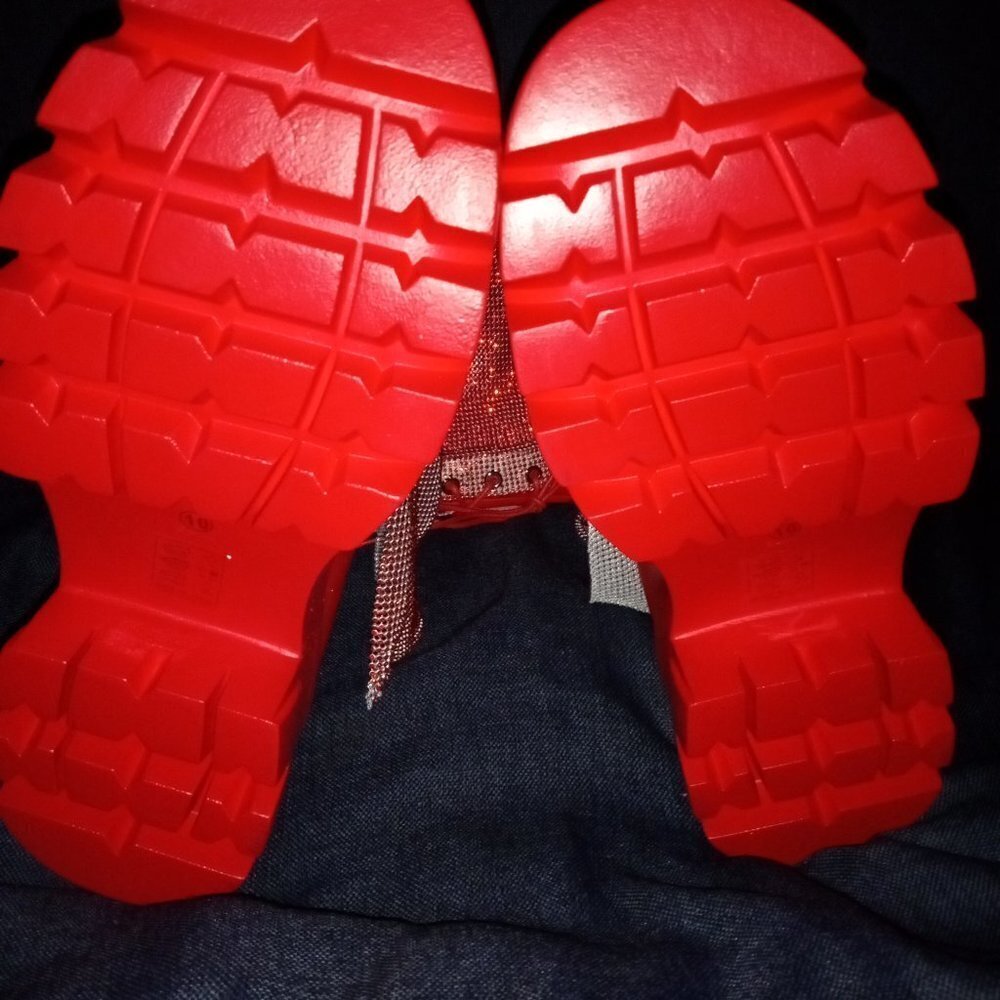 AZALEA WANG " BLOSSOM  FULL  EMBELLISHED " BOOT IN RED ( BRAND NEW !!!) - Picture 5 of 6